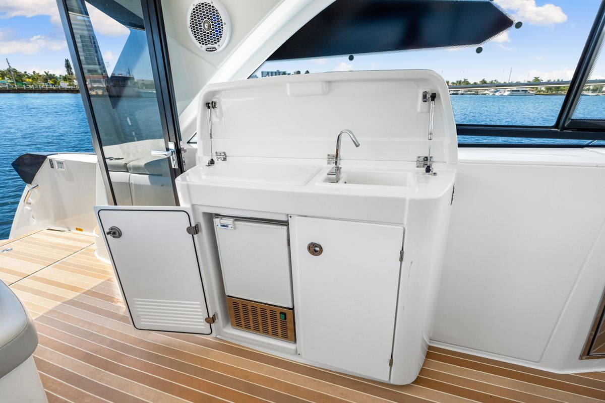 2024 Beneteau 48 