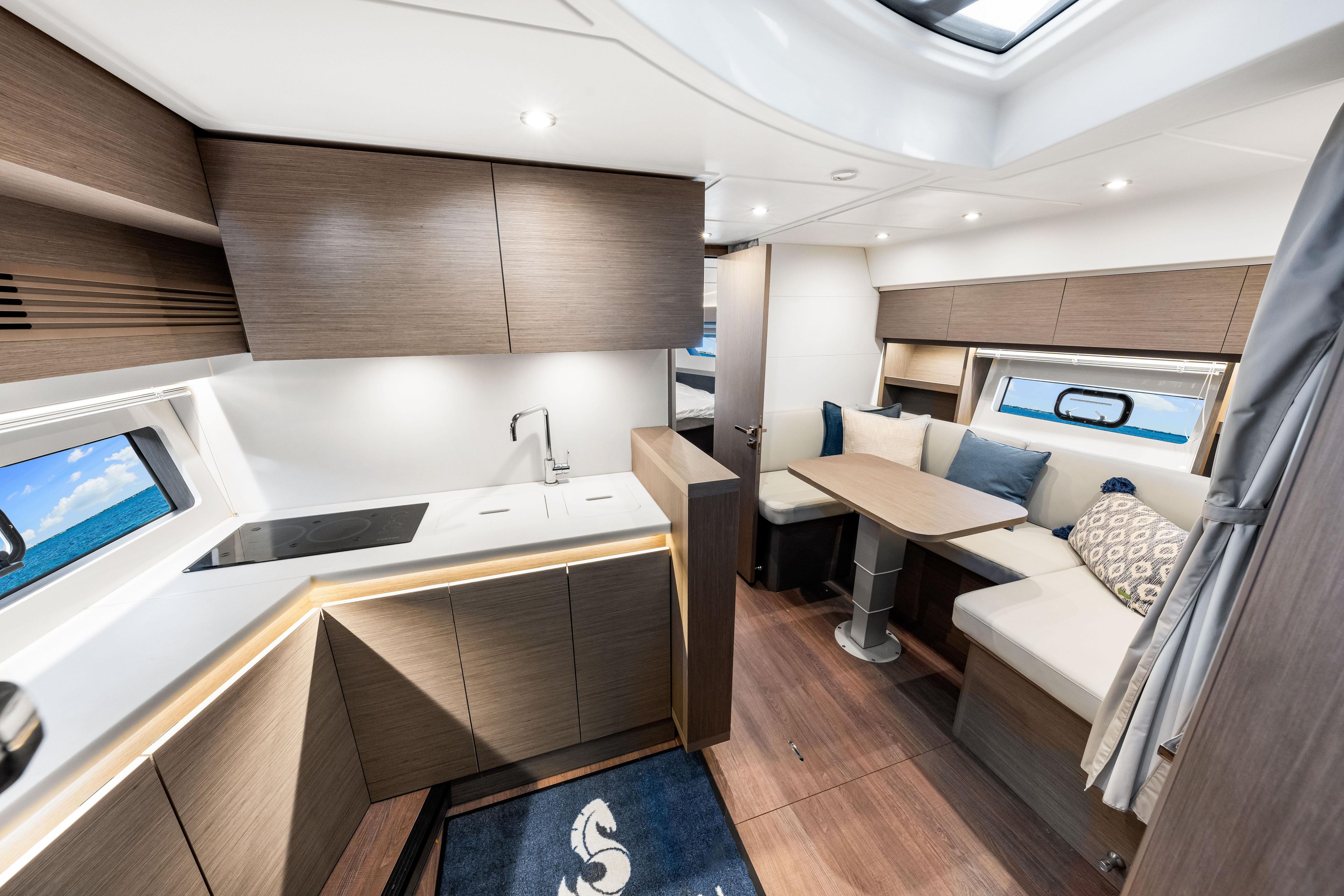Yacht