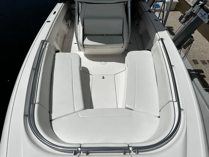  Yacht Photos Pics Forward Seating