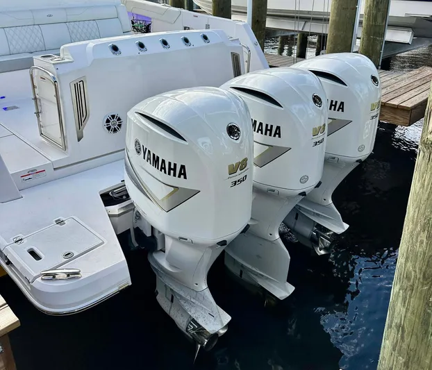  Yacht Photos Pics 2021 Regal 38 SAV boat with triple Yamaha V8 350 outboard engines.