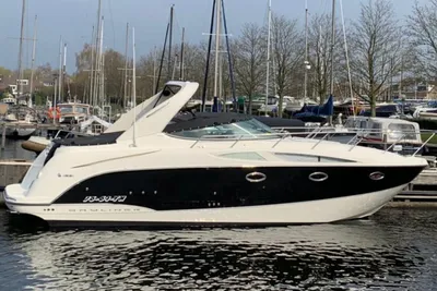 Bayliner 320 Cruiser