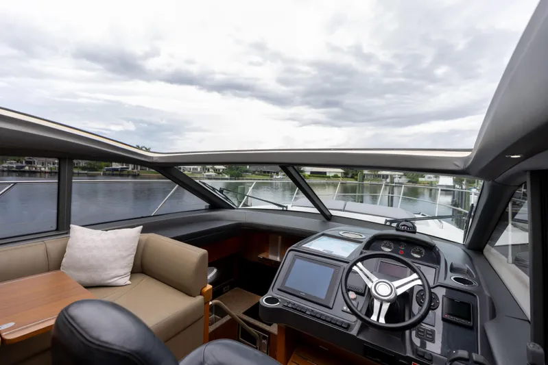 Lisa's Choice Yacht Photos Pics Princess 48 Lisa's Choice - Interior Helm