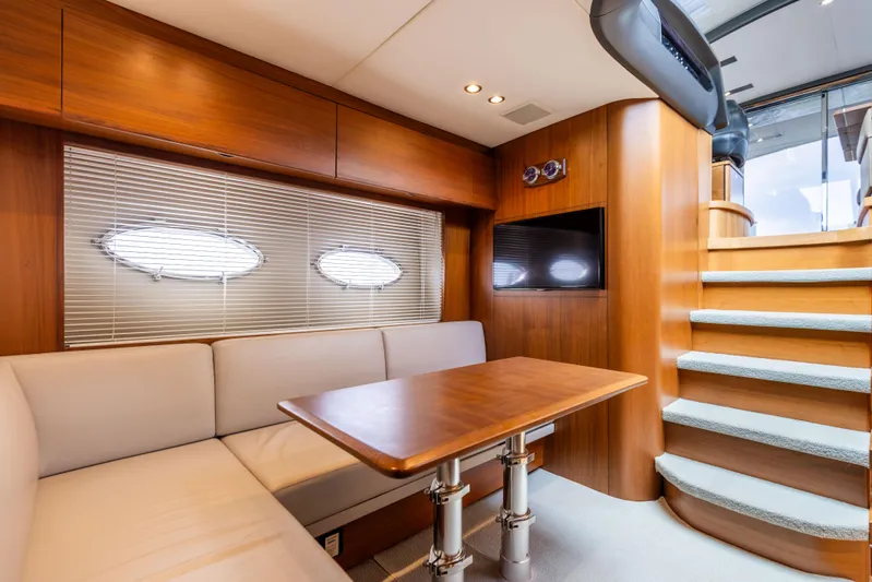 Lisa's Choice Yacht Photos Pics Princess 48 Lisa's Choice - Interior Cabin