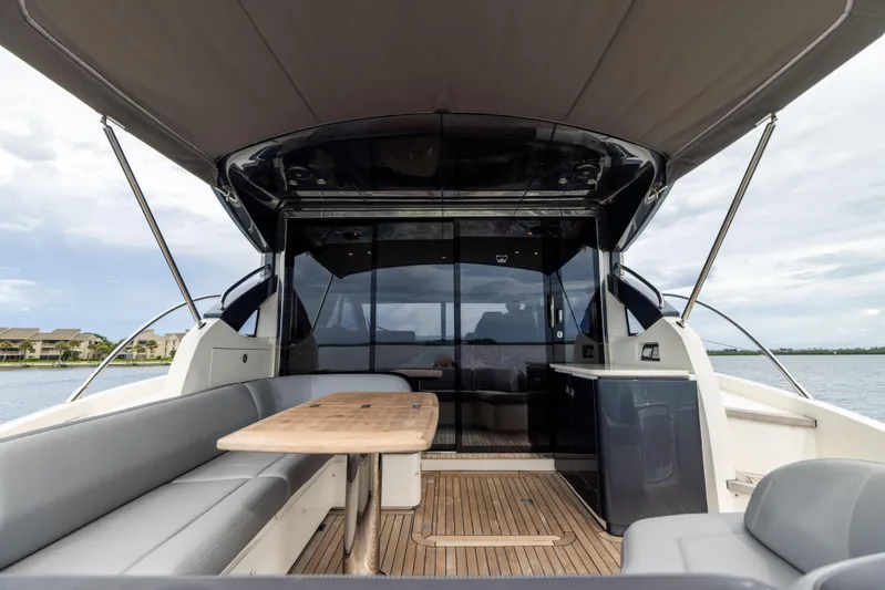 Lisa's Choice Yacht Photos Pics Princess 48 Lisa's Choice - Exterior Aft Deck