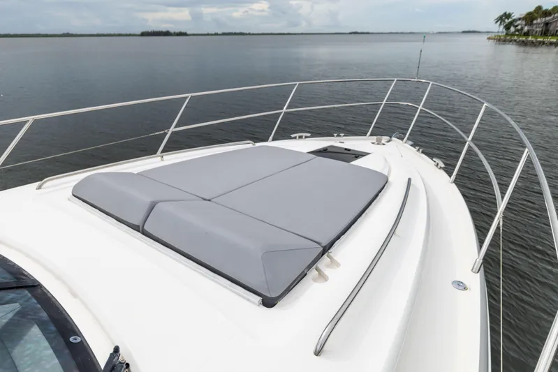 Lisa's Choice Yacht Photos Pics Princess 48 Lisa's Choice - Exterior Bow