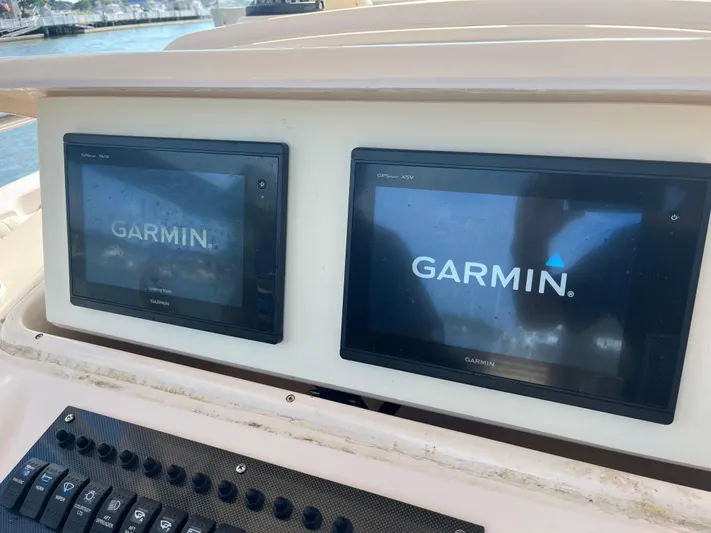 Sweet Life Yacht Photos Pics 