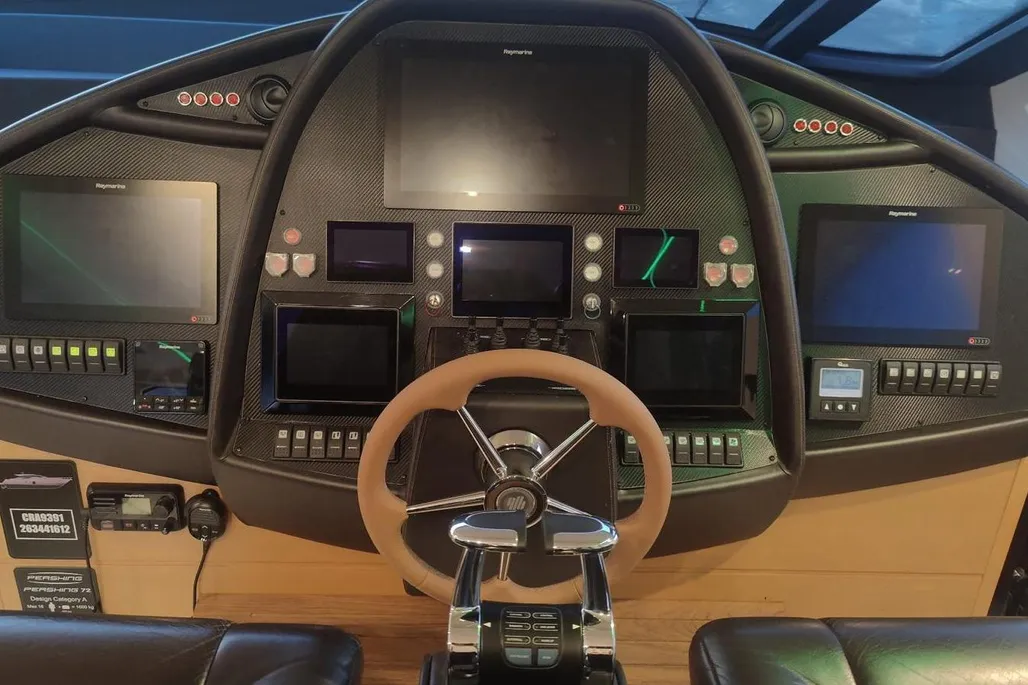 2010 Pershing 72 Motor Yacht for sale - YachtWorld