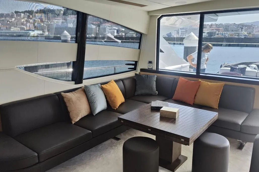 2010 Pershing 72 Motor Yacht for sale - YachtWorld