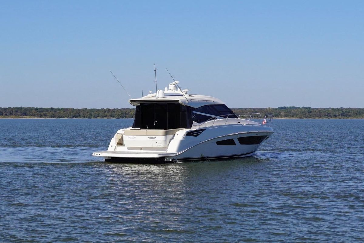 2015 Sea Ray 47 