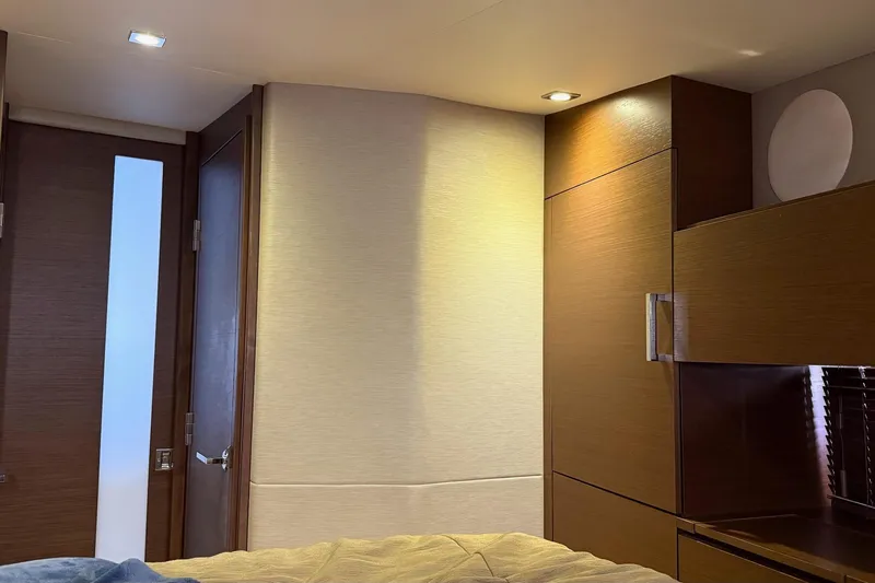  Yacht Photos Pics Interior cabin of 2015 Sea Ray 470 Sundancer yacht with modern wood finish.