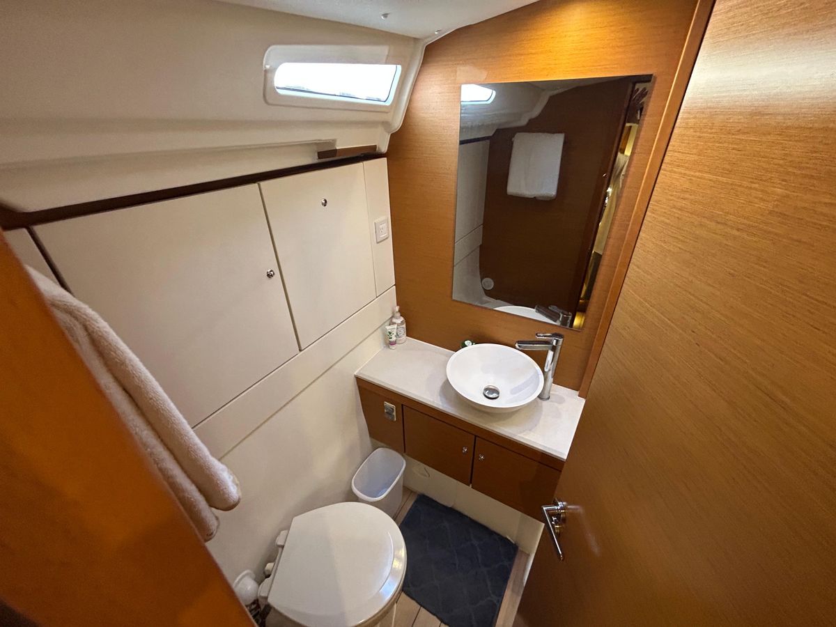 2017 Jeanneau 54 