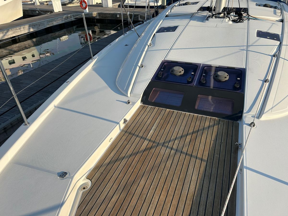 2017 Jeanneau 54 