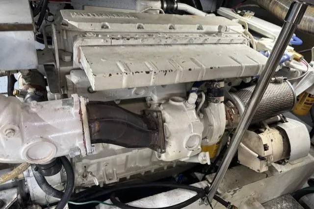 Aqua Billy Yacht Photos Pics Engine of a 1995 Symbol Super Sedan, showcasing mechanical components and detailing.