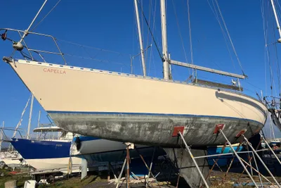1982 Beneteau First 42