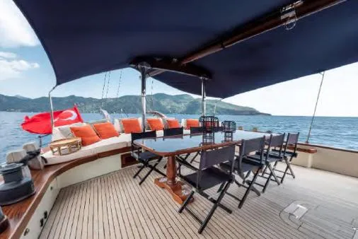  Yacht Photos Pics Spacious deck of 1993 Custom Sailing Yacht Ocean Pure with seating and ocean view.