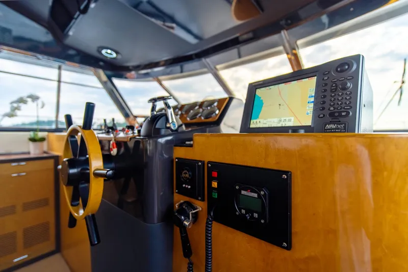 Bravissimo Yacht Photos Pics Helm