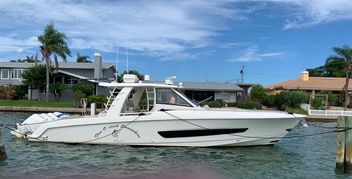 2020 Boston Whaler 420 OR