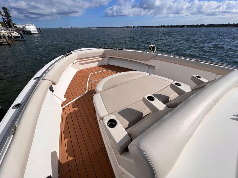 2020 Boston Whaler 420 OR