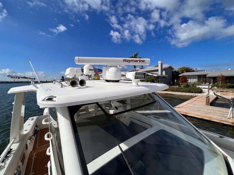 2020 Boston Whaler 420 OR