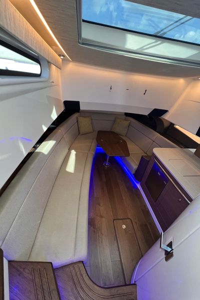 2020 Boston Whaler 420 OR
