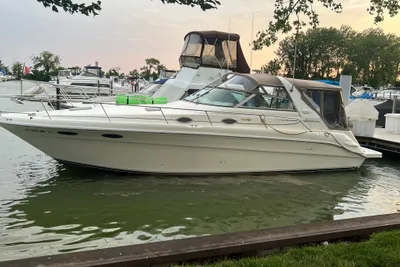 Sea Ray 330 Sundancer