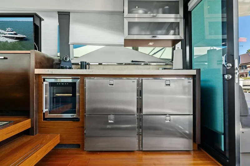 Eclipse Yacht Photos Pics 2016 Tiara Yachts 50 Flybridge - Galley