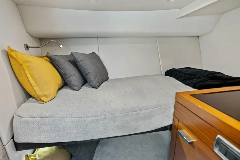 Eclipse Yacht Photos Pics 2016 Tiara Yachts 50 Flybridge - Stateroom