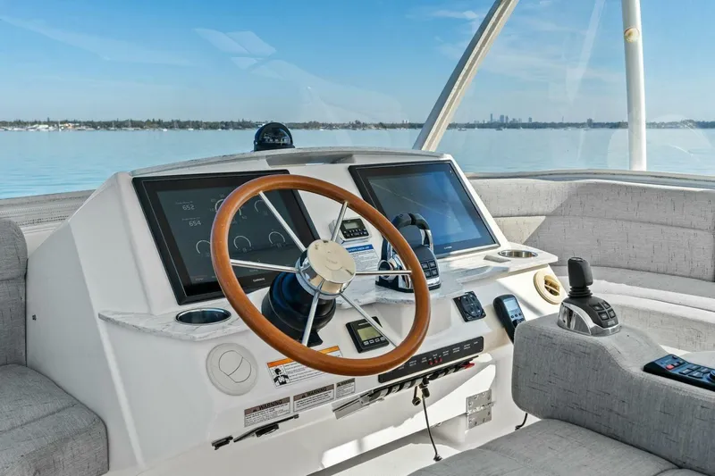 Eclipse Yacht Photos Pics 2016 Tiara Yachts 50 Flybridge