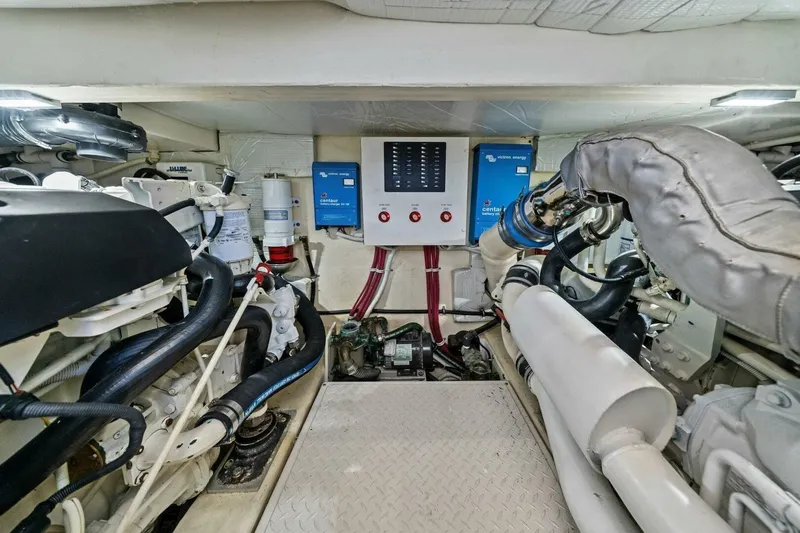 Eclipse Yacht Photos Pics 2016 Tiara Yachts 50 Flybridge - Engine Room