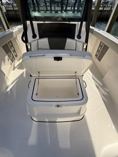 Joker's Jewel Yacht Photos Pics 