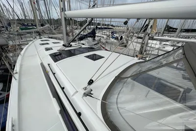 2023 Dufour 470