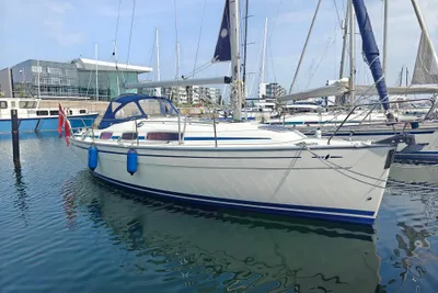 2010 Bavaria 31 Cruiser