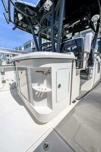 Joker's Jewel Yacht Photos Pics Interior view of a 2019 Wellcraft 352 Fisherman boat.