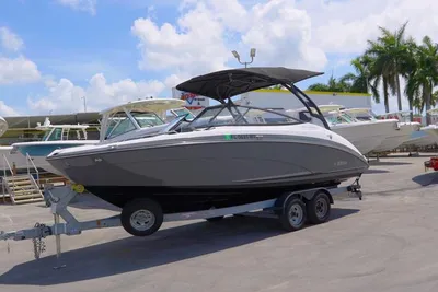 Yamaha Boats 242 Limited S E-Series