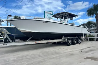 SeaVee 32 Cuddy Inboard Diesel