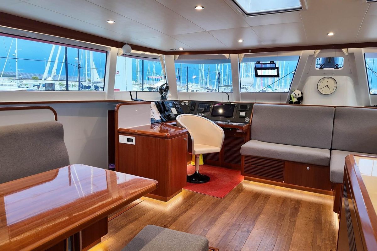 2022 HH Catamarans 54 