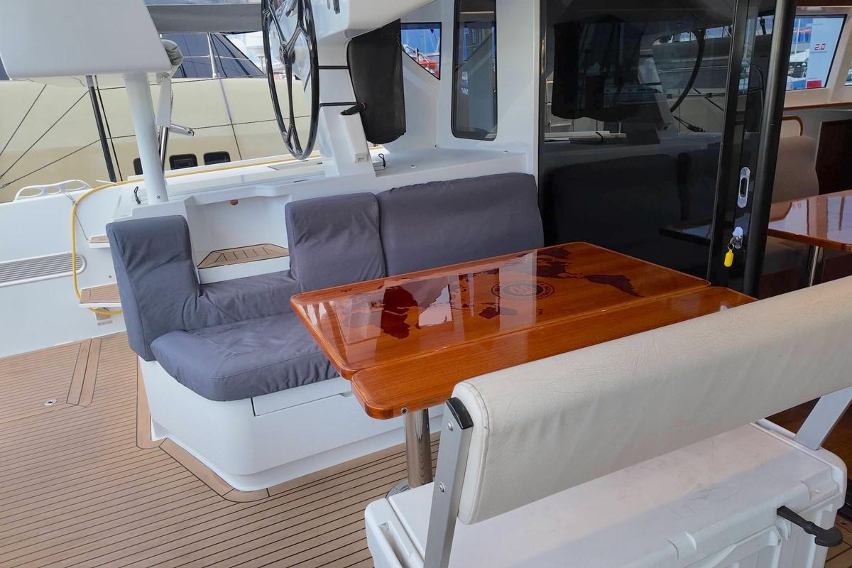 2022 HH Catamarans 54 