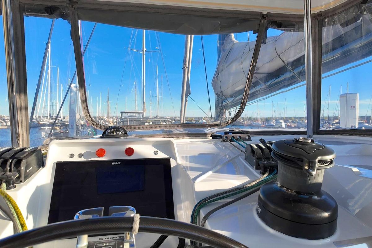 2022 HH Catamarans 54 