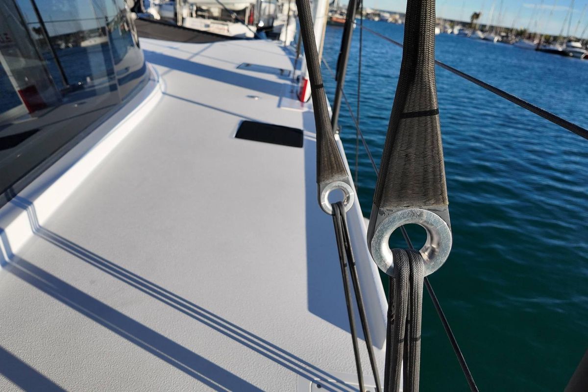 2022 HH Catamarans 54 