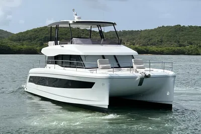 Fountaine Pajot MY6