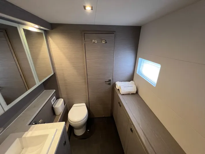 Freedom Yacht Photos Pics 