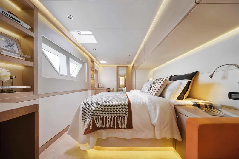  Yacht Photos Pics Manufacturer Provided Image