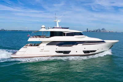 Custom Line Navetta 28