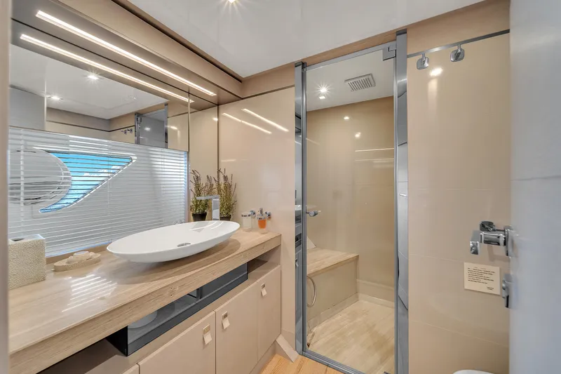 D'vinci Yacht Photos Pics 