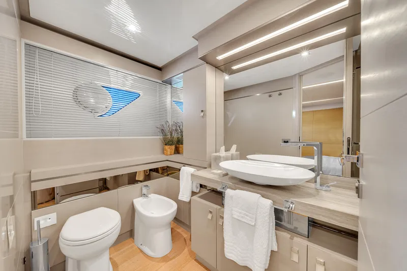 D'vinci Yacht Photos Pics 