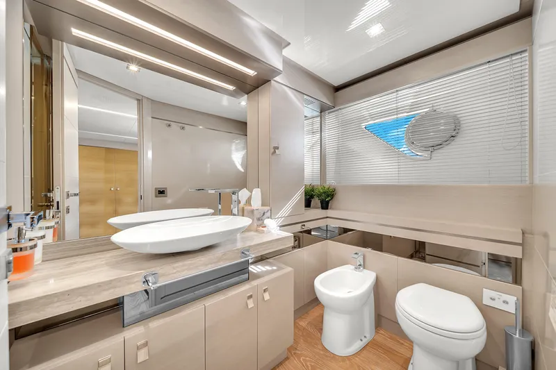 D'vinci Yacht Photos Pics 