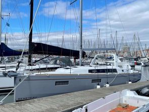 2022 Beneteau Oceanis 38.1