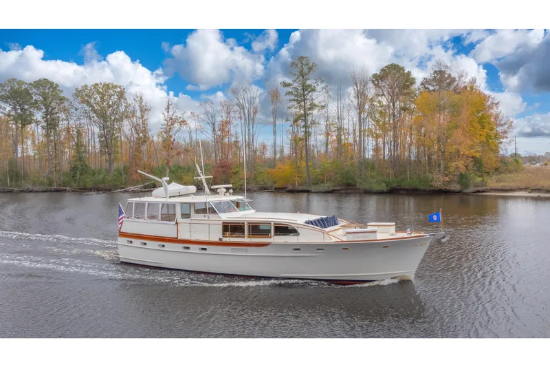 Somerset Yacht Photos Pics 