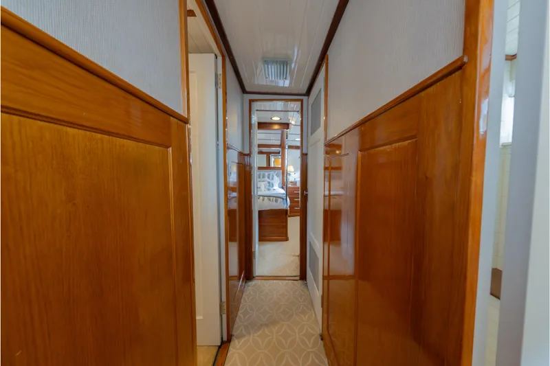 Somerset Yacht Photos Pics 