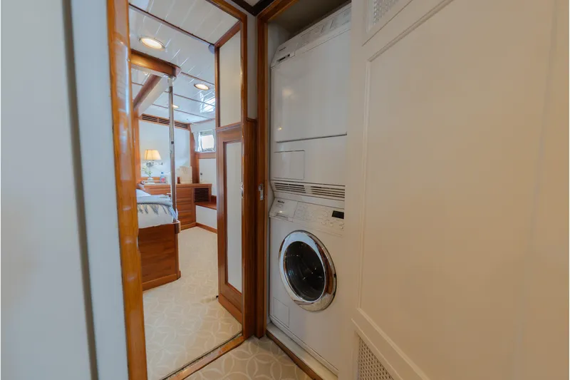 Somerset Yacht Photos Pics 